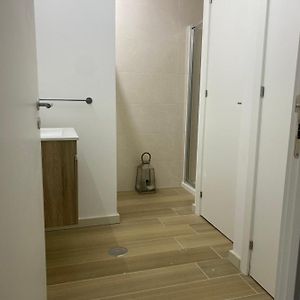 Habitación para Hombres Compartida